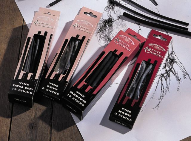 Vine Charcoal Sticks Soft 3 Pack Box